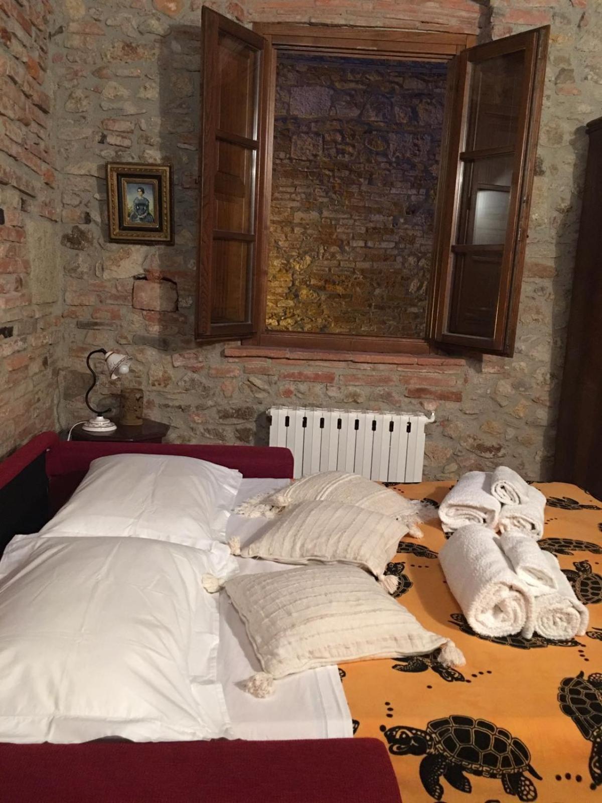 La Divina Dimora Il Castello Degli Spiriti Magni Apartamento Montepescali Exterior foto
