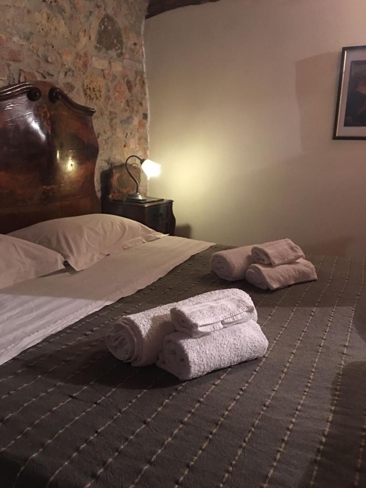La Divina Dimora Il Castello Degli Spiriti Magni Apartamento Montepescali Exterior foto