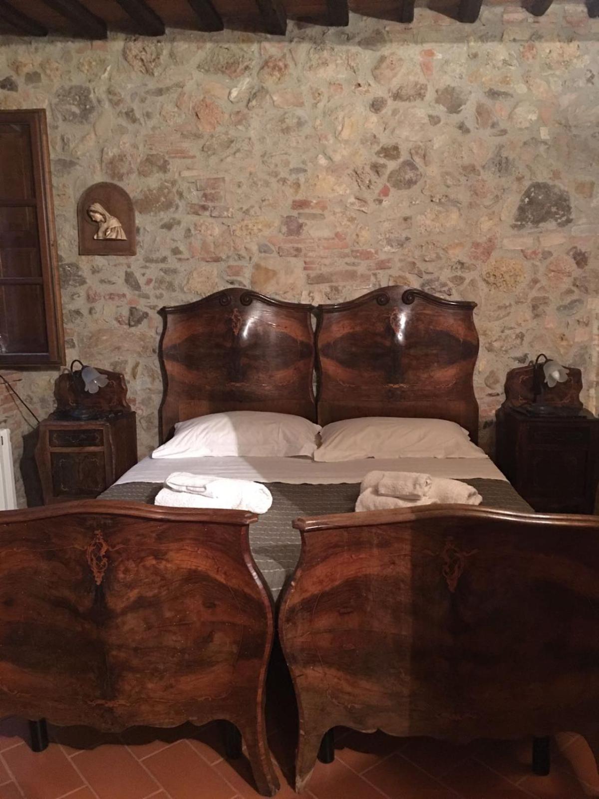 La Divina Dimora Il Castello Degli Spiriti Magni Apartamento Montepescali Exterior foto