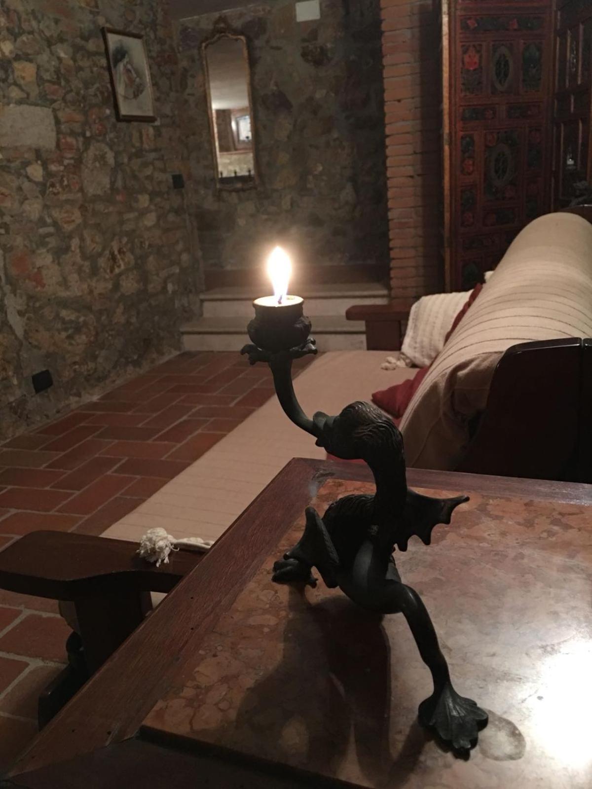 La Divina Dimora Il Castello Degli Spiriti Magni Apartamento Montepescali Exterior foto
